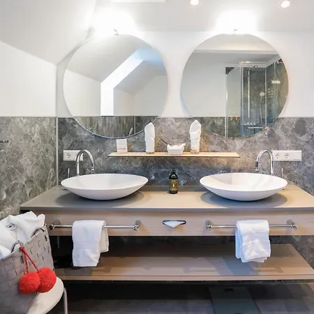 Kaisers Tanne - Premium Alles Inklusive Szálloda 4*