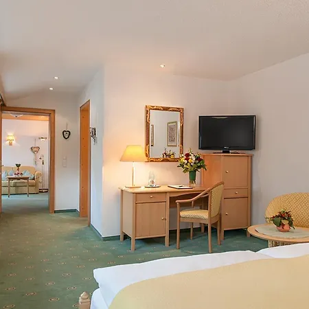 Kaisers Tanne - Premium Alles Inklusive Hotel